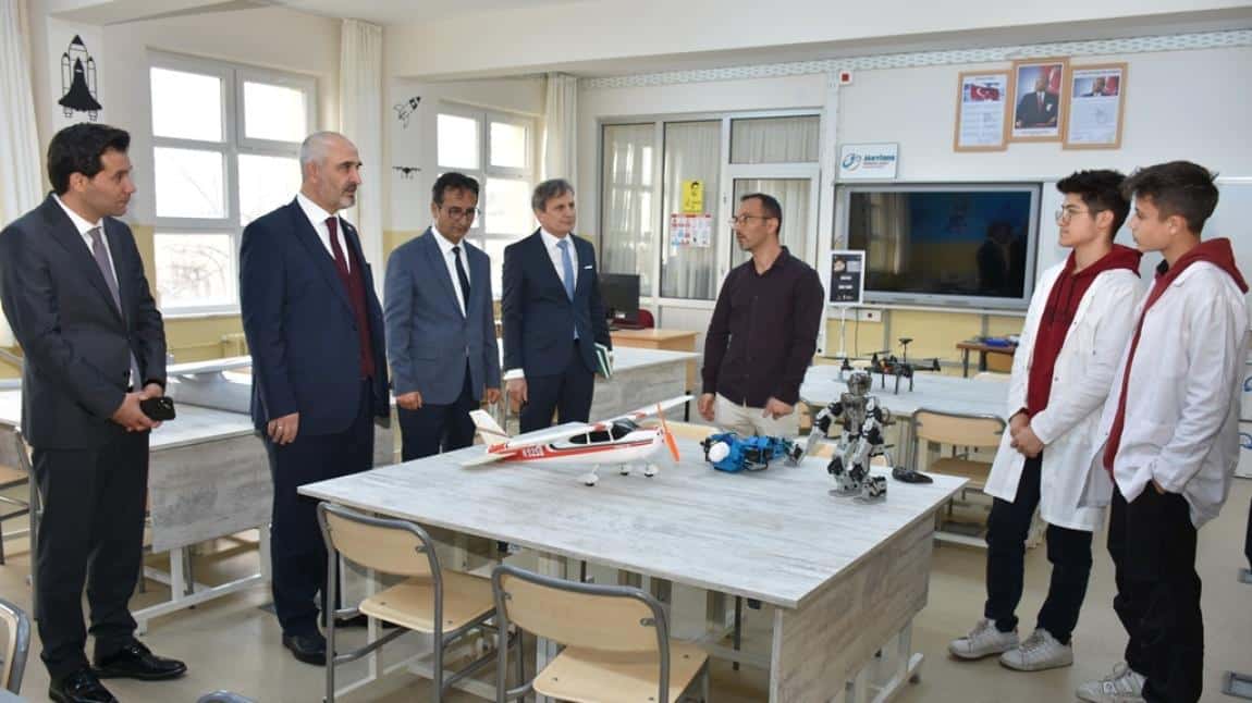MEB Mesleki eğitim genel müdürü Ali Karagöz okulumuzu ziyaret etti